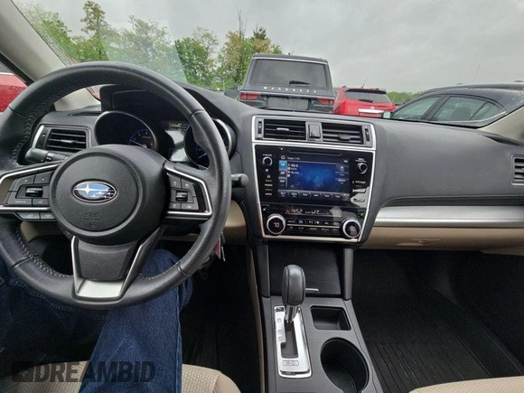 2018 Subaru Outback Premium z VIN 4S4BSAFC7J3242399, wystawiony jako IAAI lot #42498181 z przebiegiem 28 746 mil mil oraz . Historia ofert i sprzedaży dostępna na DreamBid. Obrazek 12.