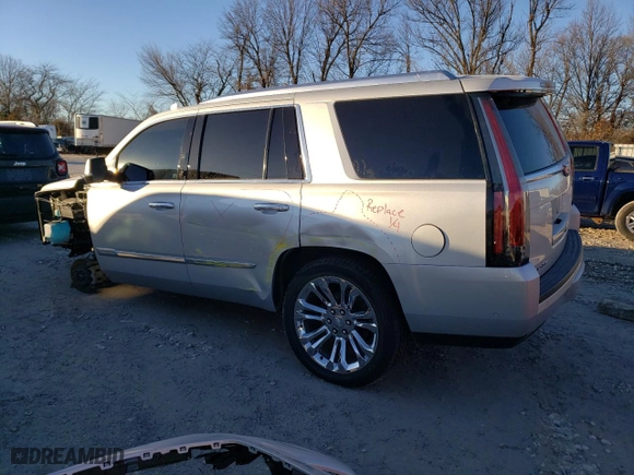 2019 Cadillac Escalade Luxury with VIN 1GYS4BKJ9KR110682, listed as a Copart auction lot 40772834 with 65,152 mi miles. Bid and sale history available at carsss.com. Image 2.