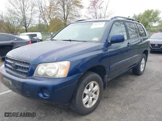 2002 Toyota Highlander with VIN JTEHF21A120059187, listed as a IAAI auction lot 42072524 with 232,576 mi miles. Bid and sale history available at carsss.com. Image 2.