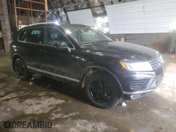 2017 Volkswagen Touareg Wolfsburg Edition с VIN WVGRF7BP4HD000477, выставлен на аукционе Copart как лот 46334275 с пробегом Не указан миль и На запчасти • Non repairable. История ставок и продаж доступна на DreamBid. Изображение 4.