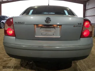 2003 Volkswagen Passat GLX with VIN WVWTH63BX3P110684, listed as a Copart auction lot 86474724 with 225,717 mi miles and Salvage Title. Bid and sale history available at carsss.com. Image 6.
