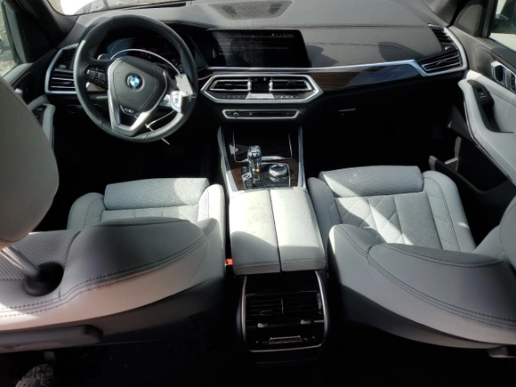 2023 BMW X5 xDrive40i with VIN 5UXCR6C04P9R89507, listed as a Copart auction lot 47263655 with 4,674 mi miles and Salvage Title. Bid and sale history available at carsss.com. Image 8.