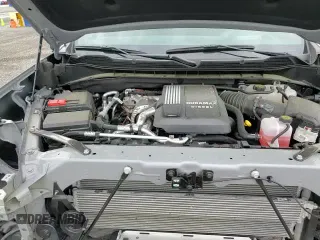 2025 Chevrolet Silverado 1500 z VIN 3GCUKHE80SG133333, wystawiony jako Copart lot #66640915 z przebiegiem 13 203 mil mil oraz Szkoda całkowita • Salvage title. Historia ofert i sprzedaży dostępna na DreamBid. Obrazek 14.