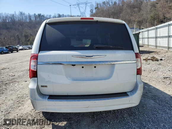 2015 Chrysler Town & Country Touring with VIN 2C4RC1BG4FR601313, listed as a Copart auction lot 48514685 with 186,328 mi miles and Salvage Title. Bid and sale history available at carsss.com. Image 6.