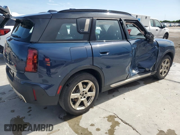 2025 MINI Countryman S with VIN WMZ23GA06S7S21118, listed as a Copart auction lot 62491425 with 11,851 mi miles and Clean title. Bid and sale history available at DreamBid. Image 3.