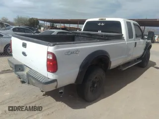 2008 Ford Super Duty F-250 SRW XL with VIN 1FTSX21538EE24913, listed as a IAAI auction lot 41279613 with 288,360 mi miles. Bid and sale history available at carsss.com. Image 4.
