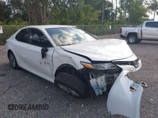 2020 Toyota Camry LE with VIN 4T1C11AK2LU950854, listed as a IAAI auction lot 41907769 with 350,007 mi miles. Bid and sale history available at carsss.com. Image 1.