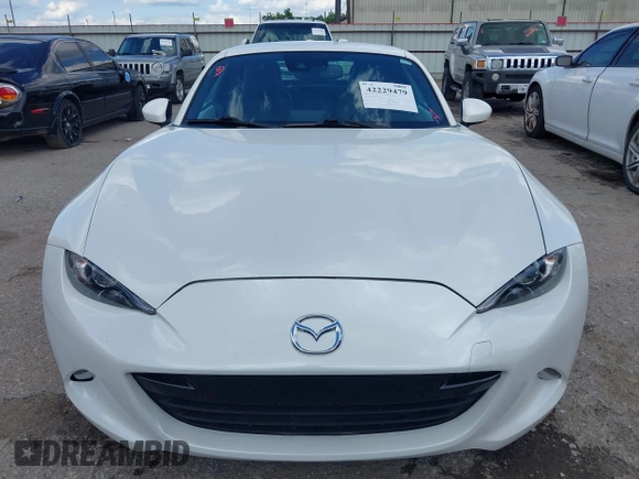 2020 Mazda MX-5 Miata Grand Touring z VIN JM1NDAM79L0411456, wystawiony jako IAAI lot #42229479 z przebiegiem 63 508 mil mil oraz . Historia ofert i sprzedaży dostępna na DreamBid. Obrazek 12.