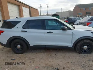 2020 Ford Police Interceptor с VIN 1FM5K8AC1LGB95718, выставлен на аукционе IAAI как лот 41549166 с пробегом 71 306 миль миль и . История ставок и продаж доступна на DreamBid. Изображение 13.