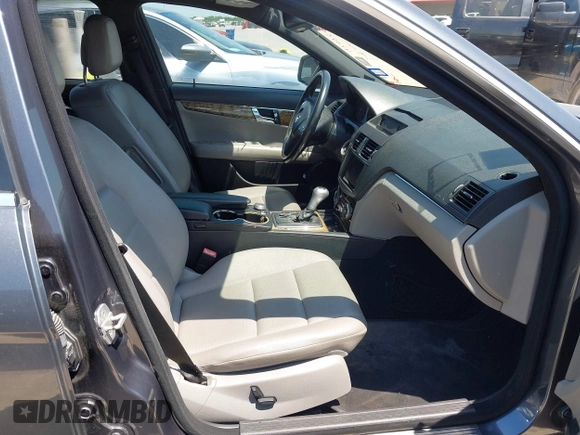 2008 Mercedes-Benz C 350 Sport with VIN WDDGF56X38R031321, listed as a IAAI auction lot 42046670 with 189,702 mi miles and . Bid and sale history available at DreamBid. Image 5.