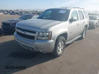 2009 Chevrolet Tahoe 1LT z VIN 1GNFK23049R133033, wystawiony jako IAAI lot #41140193 z przebiegiem 328 375 mil mil oraz . Historia ofert i sprzedaży dostępna na DreamBid. Obrazek 17.