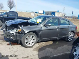 2013 Chrysler 200 Touring with VIN 1C3CCBBB1DN575154, listed as a IAAI auction lot 41488853 with 126,105 mi miles. Bid and sale history available at carsss.com. Image 14.
