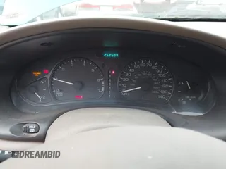 1999 Oldsmobile Alero GL z VIN 1G3NL52T7XC398799, wystawiony jako IAAI lot #41911602 z przebiegiem 252 504 mil mil oraz . Historia ofert i sprzedaży dostępna na DreamBid. Obrazek 7.