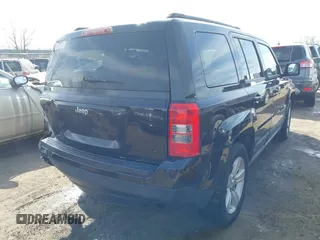 2011 Jeep Patriot Latitude z VIN 1J4NT1GB1BD171145, wystawiony jako IAAI lot #41867762 z przebiegiem 155 296 mil mil oraz . Historia ofert i sprzedaży dostępna na DreamBid. Obrazek 4.