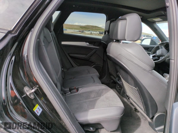 2021 Audi SQ5 Prestige z VIN WA1C4AFY4M2029302, wystawiony jako Copart lot #49457745 z przebiegiem 33 949 mil mil oraz Szkoda całkowita • Salvage title. Historia ofert i sprzedaży dostępna na DreamBid. Obrazek 10.
