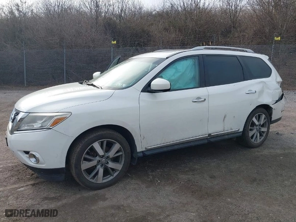 2014 Nissan Pathfinder Platinum with VIN 5N1AR2MN7EC690536, listed as a IAAI auction lot 41815660 with 161,754 mi miles. Bid and sale history available at carsss.com. Image 2.