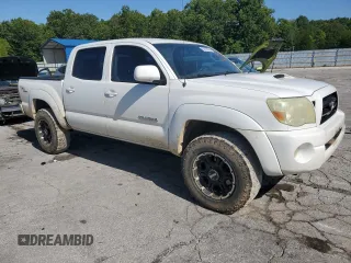 2006 Toyota Tacoma with VIN 5TELU42N76Z303612, listed as a Copart auction lot 60866035 with 250,847 mi miles and Salvage title. Bid and sale history available at DreamBid. Image 4.