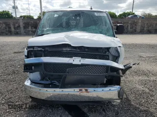 2024 Chevrolet Express Cargo with VIN 1GCWGAFP5R1176615, listed as a Copart auction lot 63656685 with 9,027 mi miles and Clean title. Bid and sale history available at DreamBid. Image 5.