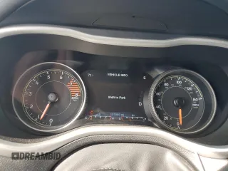 2018 Jeep Cherokee Overland with VIN 1C4PJMJX0JD594467, listed as a Copart auction lot 73963684 with 101,589 mi miles and Salvage Title. Bid and sale history available at carsss.com. Image 9.