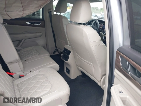 2024 Volkswagen Atlas SEL Premium R-Line with VIN 1V2FR2CA7RC595004, listed as a IAAI auction lot 42425330 with 16,171 mi miles and . Bid and sale history available at DreamBid. Image 8.
