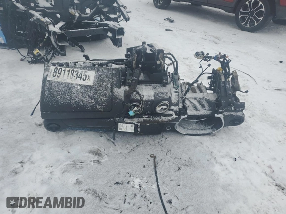 2019 Chevrolet Blazer z VIN 3GNKBBRA4KS635980, wystawiony jako Copart lot #89118345 z przebiegiem Nie podano mil oraz Nie do naprawy • Non repairable. Historia ofert i sprzedaży dostępna na DreamBid. Obrazek 6.