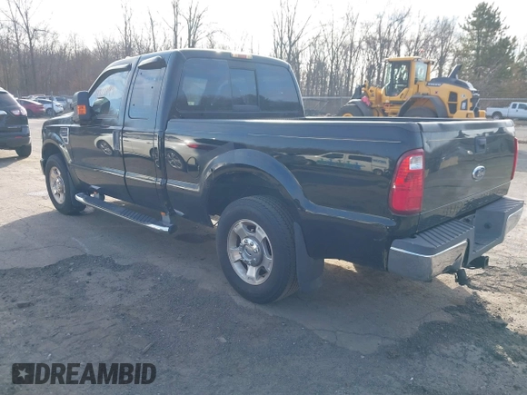 2008 Ford Super Duty F-250 SRW XL with VIN 1FTNX20528EB93338, listed as a IAAI auction lot 41801499 with 232,046 mi miles. Bid and sale history available at carsss.com. Image 3.