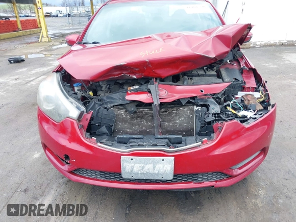 2015 Kia Forte LX with VIN KNAFX4A69F5427203, listed as a IAAI auction lot 41961590 with 176,599 mi miles. Bid and sale history available at carsss.com. Image 6.