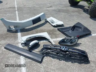 2017 Volkswagen Tiguan Wolfsburg Edition с VIN WVGRV7AX1HW500816, выставлен на аукционе IAAI как лот 42167262 с пробегом 127 636 миль миль и . История ставок и продаж доступна на DreamBid. Изображение 12.