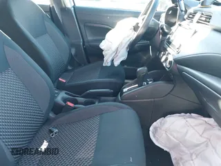 2020 Nissan Versa S z VIN 3N1CN8DV7LL860331, wystawiony jako IAAI lot #41259933 z przebiegiem 78 447 mil mil oraz . Historia ofert i sprzedaży dostępna na DreamBid. Obrazek 5.