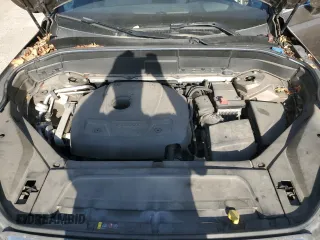 2016 Volvo XC90 T6 Momentum with VIN YV4A22PK0G1070827, listed as a Copart auction lot 56621275 with 70,575 mi miles and Salvage title. Bid and sale history available at DreamBid. Image 12.