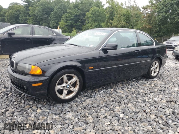 2001 BMW 3 Series 325Ci with VIN WBABN33471JW57400, listed as a Copart auction lot 67109234 with 152,135 mi miles and Salvage Title. Bid and sale history available at carsss.com. Image 1.