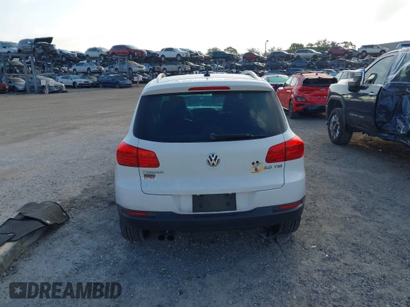 2013 Volkswagen Tiguan SE with VIN WVGAV7AX5DW545202, listed as a IAAI auction lot 42318584 with 91,556 mi miles and . Bid and sale history available at DreamBid. Image 16.