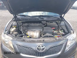 2011 Toyota Camry LE z VIN 4T1BF3EK7BU197078, wystawiony jako IAAI lot #42388549 z przebiegiem 250 873 mil mil oraz . Historia ofert i sprzedaży dostępna na DreamBid. Obrazek 10.