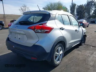 2019 Nissan Kicks SV with VIN 3N1CP5CU4KL516620, listed as a IAAI auction lot 41986143 with 67,702 mi miles. Bid and sale history available at carsss.com. Image 4.