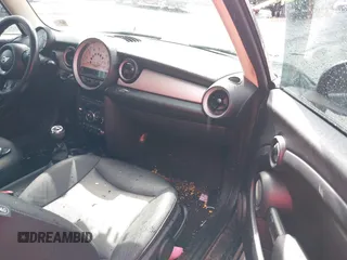 2012 MINI Hardtop with VIN WMWSU3C52CT367259, listed as a IAAI auction lot 39129362 with 121,364 mi miles and . Bid and sale history available at DreamBid. Image 5.