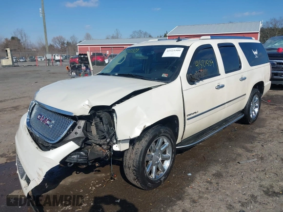 2010 GMC Yukon XL Denali with VIN 1GKUKMEF6AR157775, listed as a IAAI auction lot 41521509 with 201,836 mi miles. Bid and sale history available at carsss.com. Image 17.