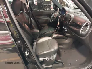 2019 FIAT 500L Trekking with VIN ZFBNFADH0KZ042275, listed as a IAAI auction lot 41172309 with 30,865 mi miles. Bid and sale history available at carsss.com. Image 5.