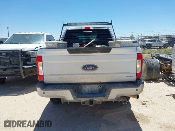 2017 Ford F-250 XLT с VIN 1FT7X2B64HED35283, выставлен на аукционе IAAI как лот 42292819 с пробегом 241 343 миль миль и . История ставок и продаж доступна на DreamBid. Изображение 16.
