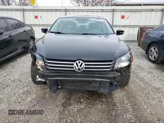 2014 Volkswagen Passat Wolfsburg Edition z VIN 1VWAT7A37EC062768, wystawiony jako Copart lot #81237924 z przebiegiem 109 805 mil mil oraz Szkoda całkowita • Salvage title. Historia ofert i sprzedaży dostępna na DreamBid. Obrazek 5.