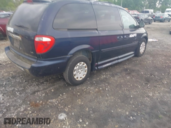 2004 Chrysler Town & Country LX z VIN 1C4GP44R24B527042, wystawiony jako IAAI lot #42466864 z przebiegiem 82 019 mil mil oraz . Historia ofert i sprzedaży dostępna na DreamBid. Obrazek 4.