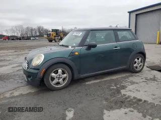 2008 MINI Hardtop with VIN WMWMF33538TU68174, listed as a Copart auction lot 52599285 with 150,496 mi miles and Salvage Title. Bid and sale history available at DreamBid. Image 1.