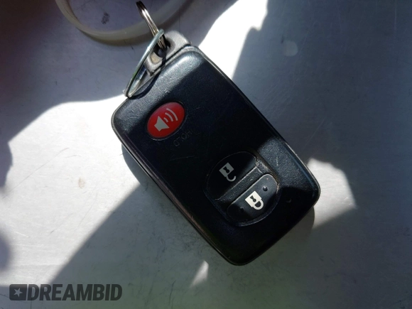 2012 Toyota Prius One z VIN JTDKN3DU3C5386610, wystawiony jako IAAI lot #42386857 z przebiegiem 171 968 mil mil oraz . Historia ofert i sprzedaży dostępna na DreamBid. Obrazek 11.