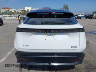 2023 Nissan ARIYA Evolve+ z VIN JN1DF0BB5PM709737, wystawiony jako IAAI lot #42287939 z przebiegiem 5982 mil mil oraz . Historia ofert i sprzedaży dostępna na DreamBid. Obrazek 17.