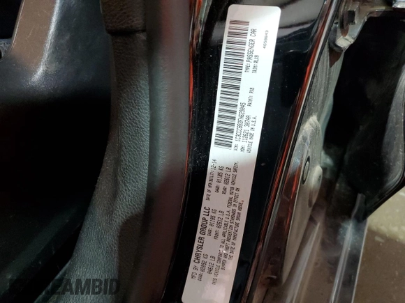 2015 Chrysler 200 S z VIN 1C3CCCBB3FN629045, wystawiony jako Copart lot #60841335 z przebiegiem 114 966 mil mil oraz Szkoda całkowita • Salvage title. Historia ofert i sprzedaży dostępna na DreamBid. Obrazek 12.