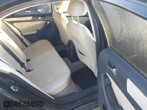 2012 Volkswagen Jetta SE z VIN 3VWDX7AJ0CM340552, wystawiony jako IAAI lot #41780133 z przebiegiem 126 988 mil mil oraz . Historia ofert i sprzedaży dostępna na DreamBid. Obrazek 8.