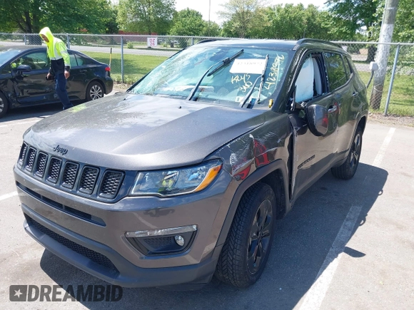 2018 Jeep Compass Latitude with VIN 3C4NJDBB0JT454598, listed as a IAAI auction lot 42318972 with 42,848 mi miles and . Bid and sale history available at DreamBid. Image 17.