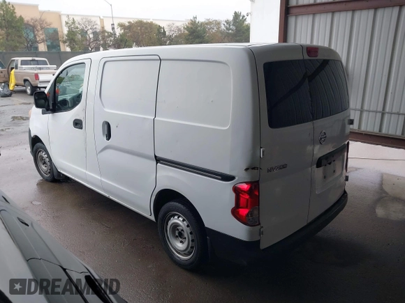 2014 Nissan NV200 S z VIN 3N6CM0KN0EK701502, wystawiony jako IAAI lot #41549271 z przebiegiem 122 060 mil mil oraz . Historia ofert i sprzedaży dostępna na DreamBid. Obrazek 3.