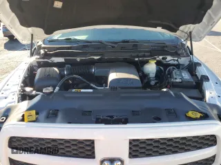 2018 Ram 1500 Express z VIN 1C6RR6KG6JS141596, wystawiony jako Copart lot #76945554 z przebiegiem 66 153 mil mil oraz Szkoda całkowita • Salvage title. Historia ofert i sprzedaży dostępna na DreamBid. Obrazek 11.