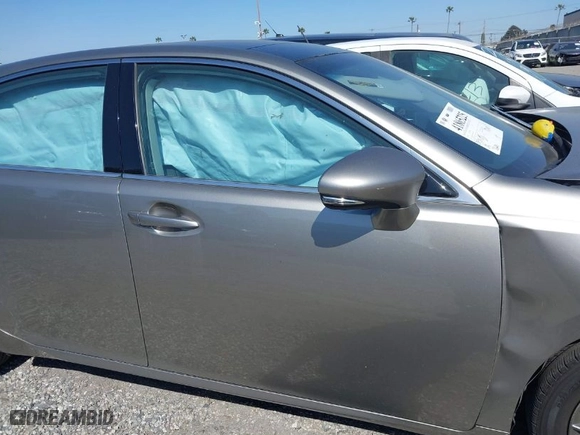 2018 Lexus ES with VIN 58ABK1GG0JU079972, listed as a IAAI auction lot 41865225 with 36,620 mi miles. Bid and sale history available at carsss.com. Image 14.