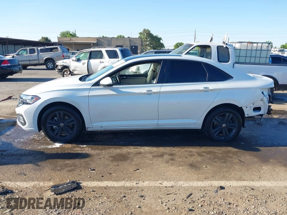 2024 Volkswagen Jetta SE with VIN 3VW7M7BU2RM031902, listed as a IAAI auction lot 42205832 with 31,274 mi miles and . Bid and sale history available at DreamBid. Image 15.